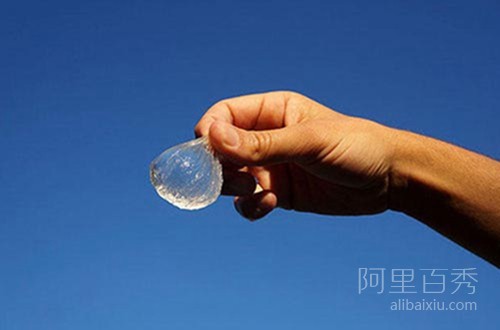 你敢吃吗?可以吃的矿泉水瓶,环保又方便(图1) 你敢吃吗?可以吃的水瓶,环保又方便--置顶表情